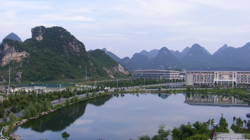 揭秘深圳PCB打样：厂家报价背后的技术考量