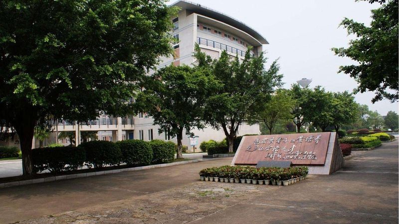 整流二极管型号规格：揭秘其核心参数与应用**